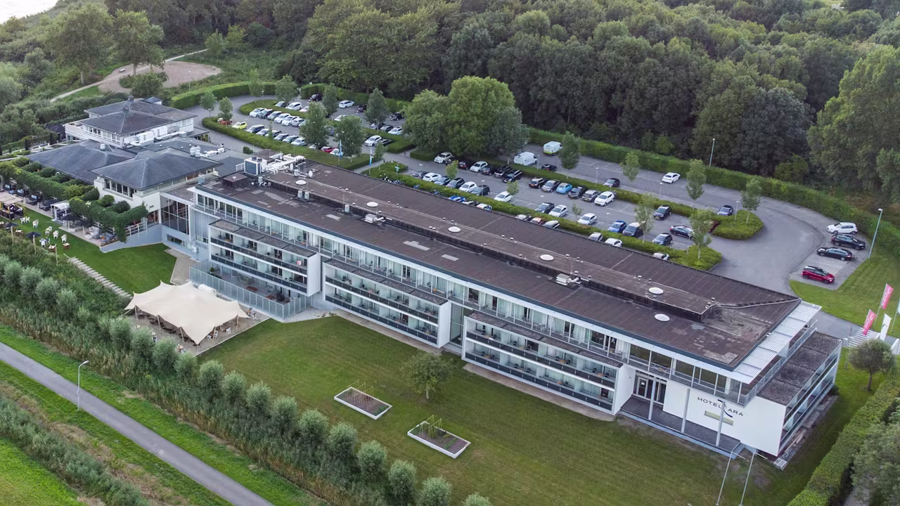 Van der Valk-telg verliest rechtszaak over hotelverkoop aan halfbroer - Het Financieele Dagblad