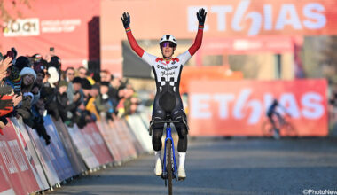 Nummer 10 op rij! Ongenaakbare Lucinda Brand vliegt ook in Gavere naar solozege