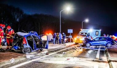 Dode bij ernstig ongeluk op spiegelgladde weg in Alteveer