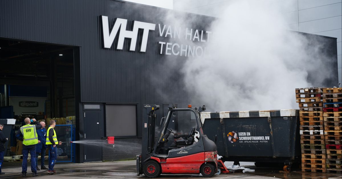 112-nieuws: Auto belandt in droge sloot in Renswoude | Botsing in Amersfoort - RTV Utrecht