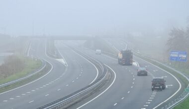 Dichte mist in Fryslân: code geel | Brand in cadeauwinkel in Sneek onder controle