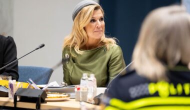 Máxima hoort verhalen aan over femicide én de Rijswijkse aanpak