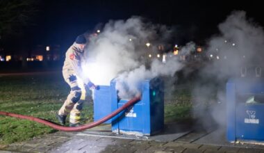 112-nieuws: Ongeval in stadswijk Lewenborg • Auto op de kant na botsing in Stad - RTV Noord