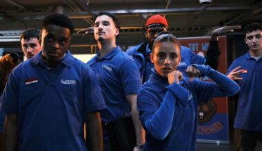 Knotsgekke trailer 'Vakkenvullers XL': de vakkenvullers komen naar de bioscoop!