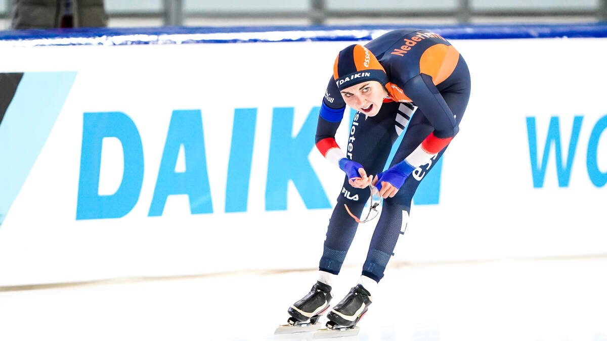 Sanne in ’t Hof wint de 5000 meter in de B-groep.