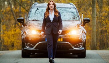 Deedee (24) was bang voor de dood, nu is ze uitvaartbegeleider: 'Ik heb mijn roeping gevonden'