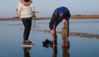 Het kan! Eerste schaatsers glijden over het ijs op de Ryptsjerksterpolder - Omrop Fryslân