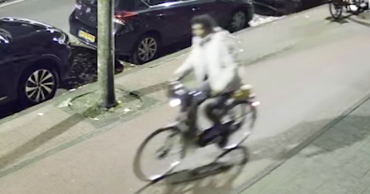 In brand steken grofvuil leidt tot ontruiming van huizen en veel schade - Omroep West