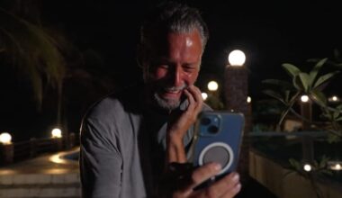 Kevin Hassing barst in tranen uit bij eerste FaceTime na Robinson-exit - RTL.nl