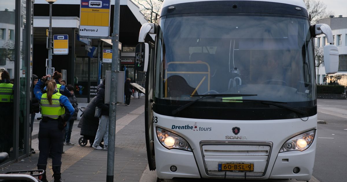 Westerwolde: 'Passagiers pendelbus tussen Emmen en Ter Apel betalen niet in de bus, kosten worden anders gedekt'