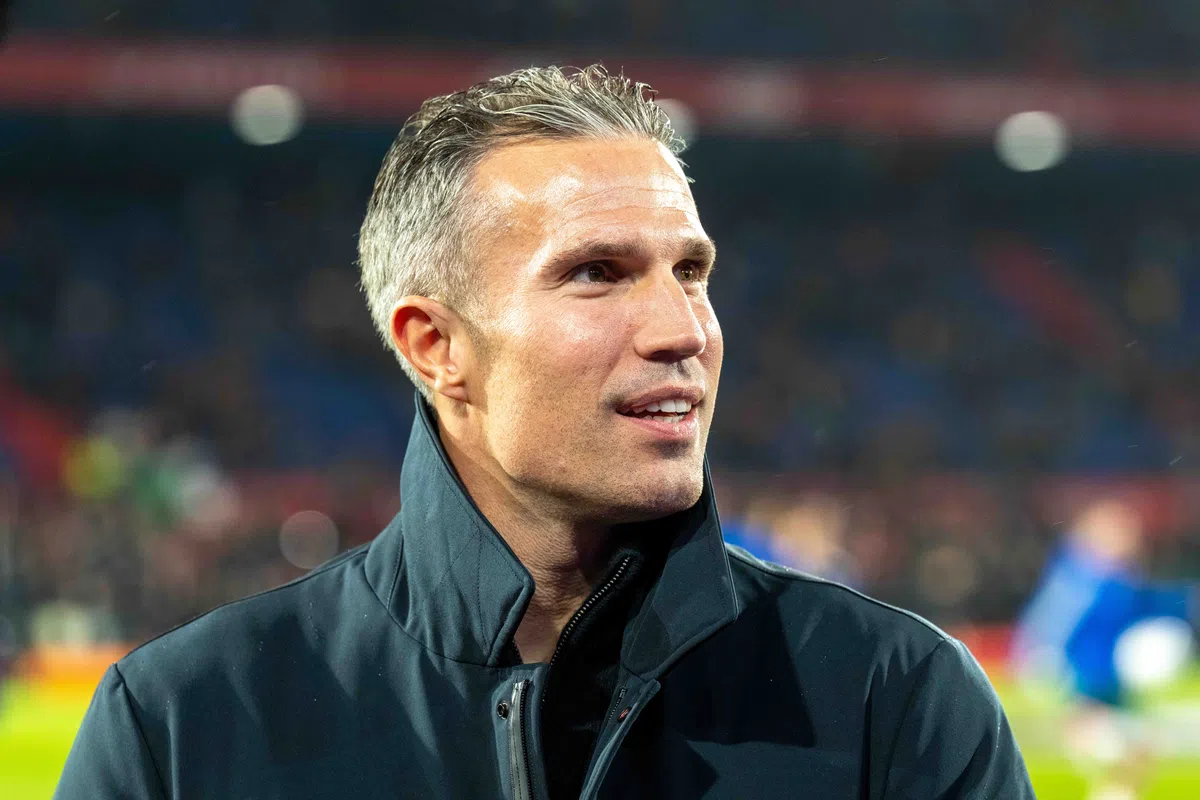 Algemeen Dagblad stelt dat Robin van Persie vol onder druk staat bij Feyenoord