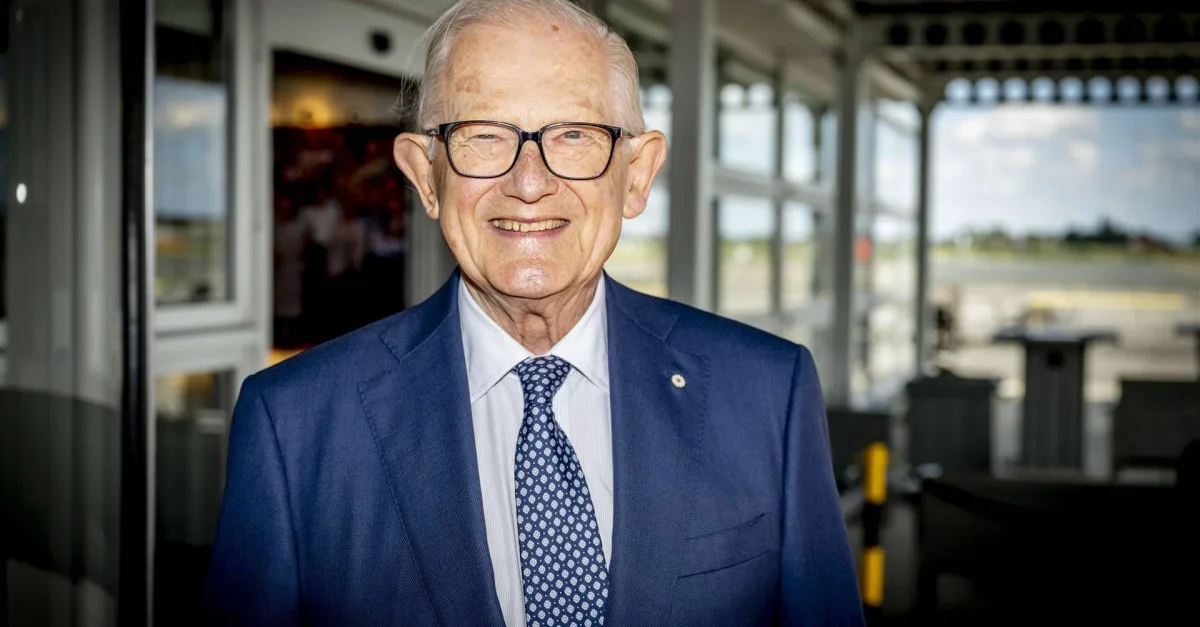 Pieter van Vollenhoven deelt onbewust vele nepvideo's