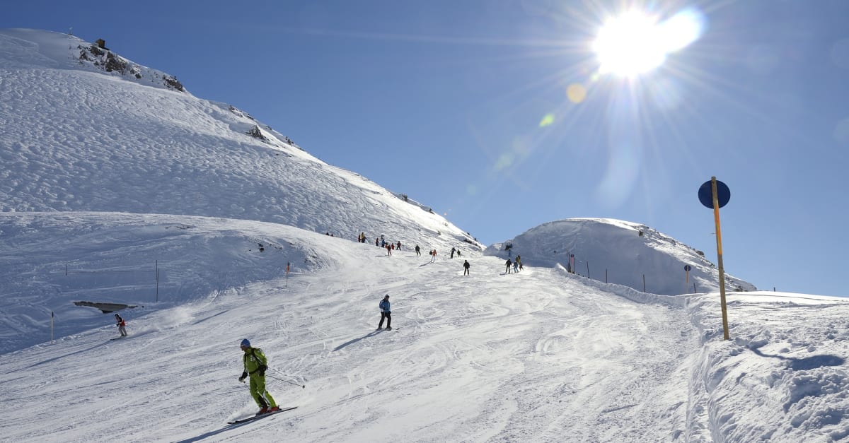 Nederlands meisje (6) en man (19) zwaargewond door ongeluk in skigebied Tirol