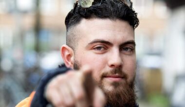 AMSTERDAM -e lachgaskoning werd lijsttrekker van de Amsterdamse Feestpartij