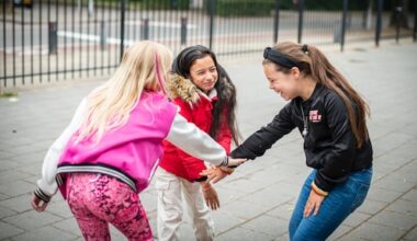 Meisjes krijgen lagere schooladviezen dan jongens terwijl ze beter scoren