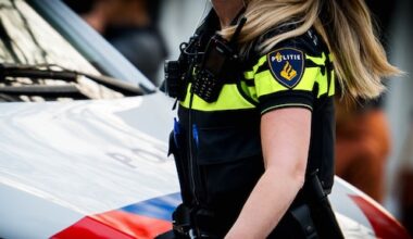 Hulpverleners in Tilburg aangevallen met vuurwerk, drie jongeren aangehouden