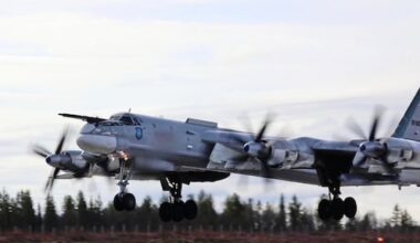 Russische bommenwerpers voeren vlucht uit boven Noorse Zee