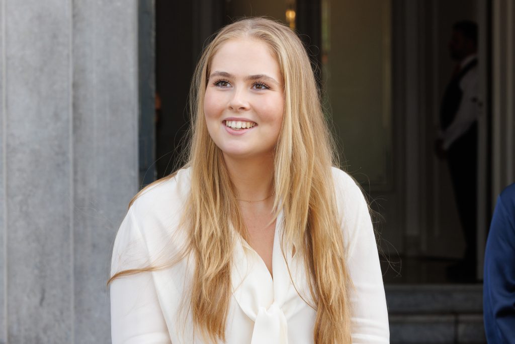 Prinses Amalia Bezoekt Amsterdams Gemeentebestuur