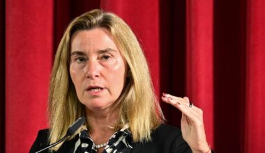 Federica Mogherini is volgens AFP opgepakt op verdenking van fraude met EU-gelden.