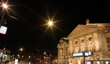 Concertgebouw ontruimd om 'onprettige, stinkende lucht' - RTL.nl