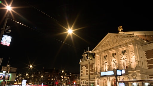 Concertgebouw ontruimd om 'onprettige, stinkende lucht' - RTL.nl