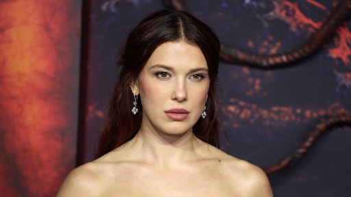 Actrice Millie Bobby Brown hoopt ooit 'griezelig' kerstlied te maken