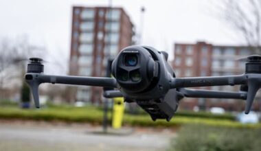 Drones mogen volgend jaar dichter bij luchthavens vliegen: 'Scheelt veel werk'