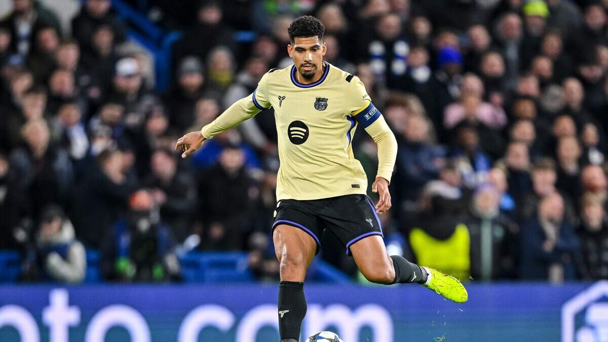 FC Barcelona-verdediger Ronald Araujo in het duel tegen Chelsea.