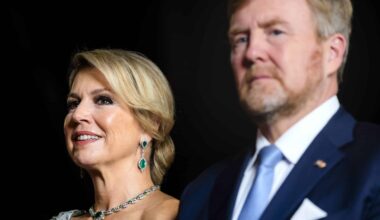 Koningin Máxima schittert in Indiase sari bij concert in Suriname