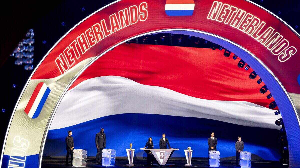 Tom Brady trekt Nederland tijdens de loting voor het WK voetbal in 2026.