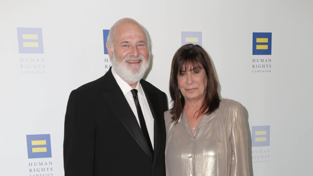Rob Reiner met zijn vrouw in 2019.