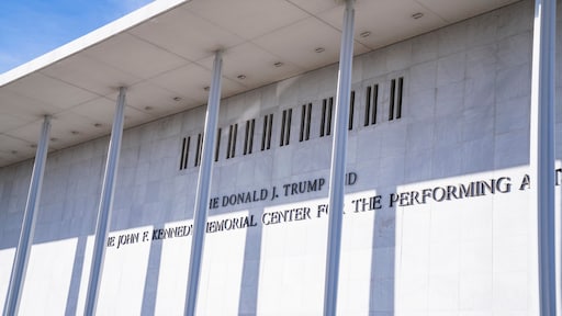 Trump Kennedy Center eist miljoen dollar van musicus die uit protest kerstconcert afzegde