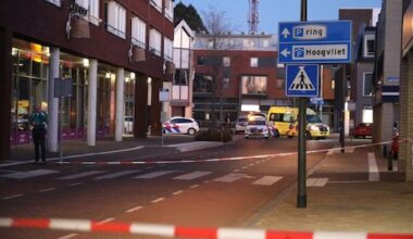 Man (64) reed in Ede in op bekenden van 30, 40 en 51 jaar