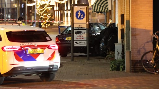 Automobilist rijdt in op groep mensen Ede, vier personen naar ziekenhuis