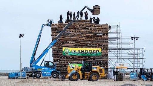 vreugdevuren Scheveningen en Duindorp vervroegd