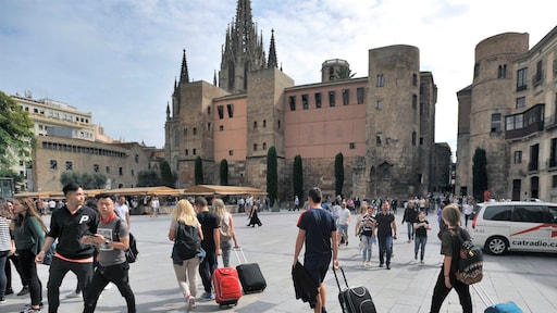 Airbnb krijgt miljoenenboete in Spanje om illegale verhuur van woningen