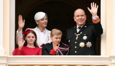 Albert en Charlène openen kerstdorp met Jacques en Gabriella