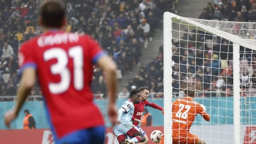 Dramatisch slot zorgt voor nieuwe nederlaag Feyenoord in Europa League