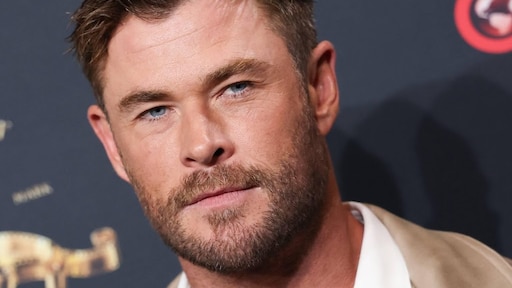 Chris Hemsworth gewond geraakt tijdens surfen