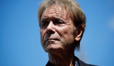 Cliff Richard afgelopen jaar behandeld voor prostaatkanker