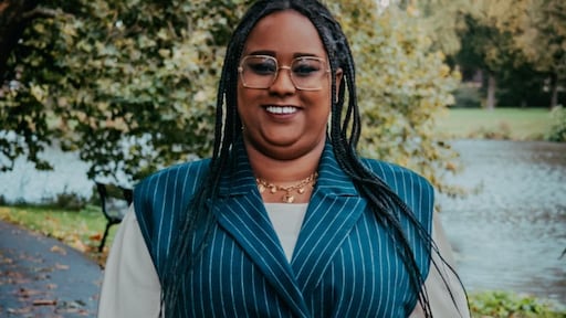 Aaliyahs vader heeft een oorlogstrauma