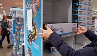 Man onterecht ontslagen na meenemen bestek en krijgt 17.000 euro mee