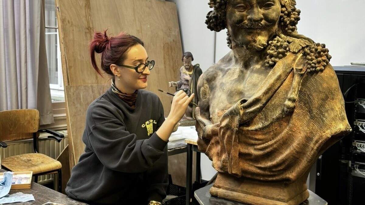Studenten restaureren zwaar beschadigde buste van Mechelse leerling van Rubens: “Deel van uitzonderlijk ensemble”