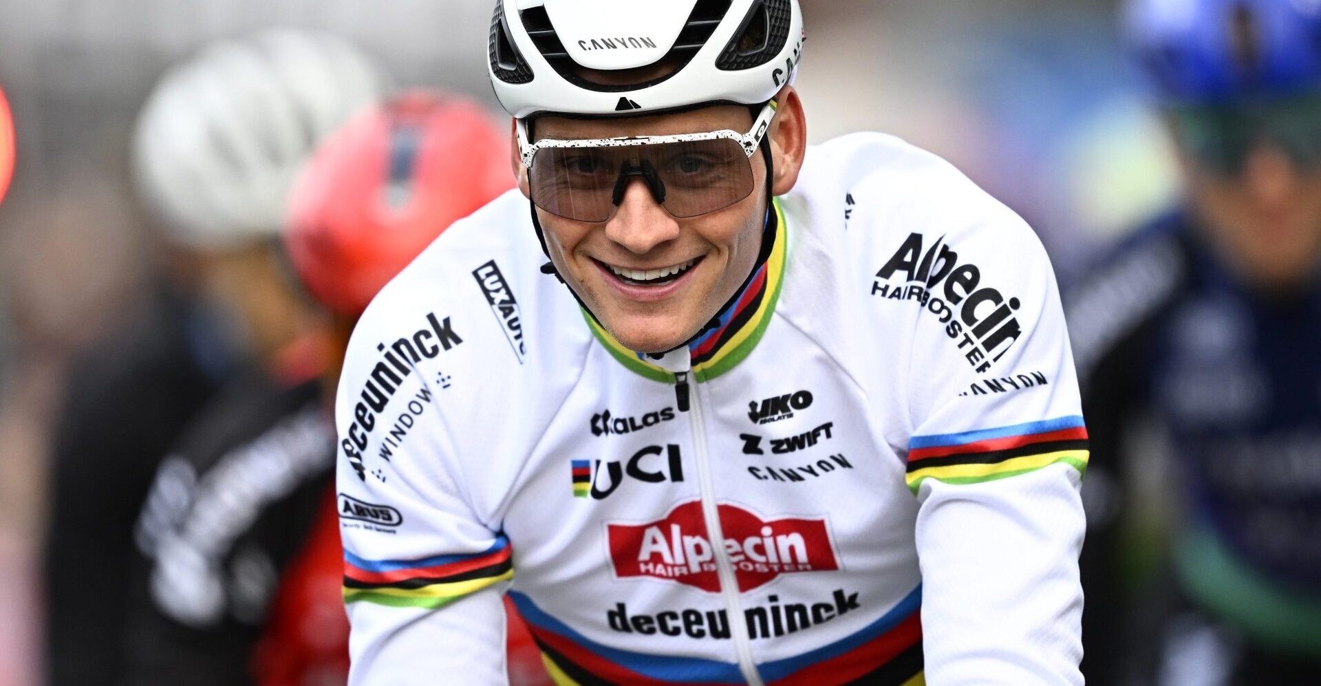 Mathieu van der Poel schittert in Wereldbeker Namen