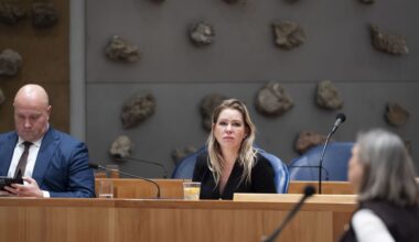 Ruziënde ministers laten Kamer met alle vragen over mestbeleid zitten