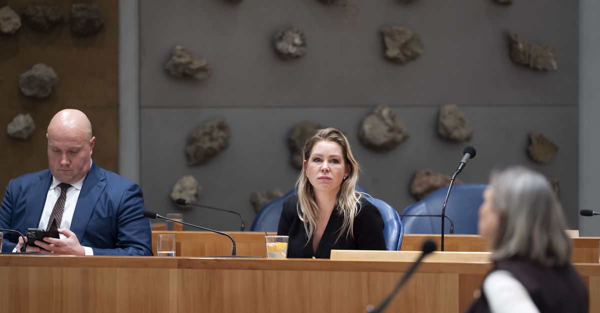 Ruziënde ministers laten Kamer met alle vragen over mestbeleid zitten