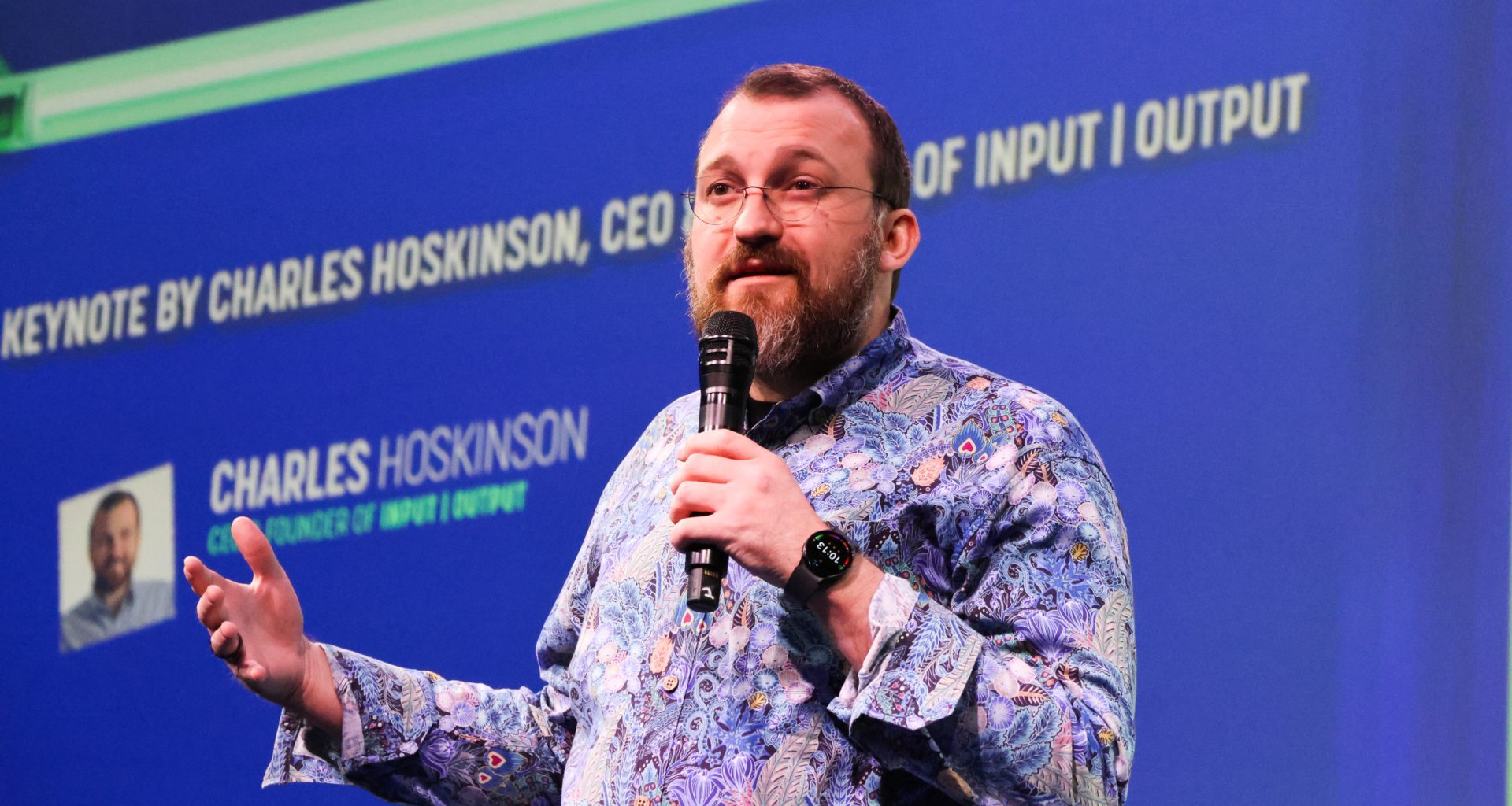 Cardano-oprichter hint op geheim XRP plan voor 2026