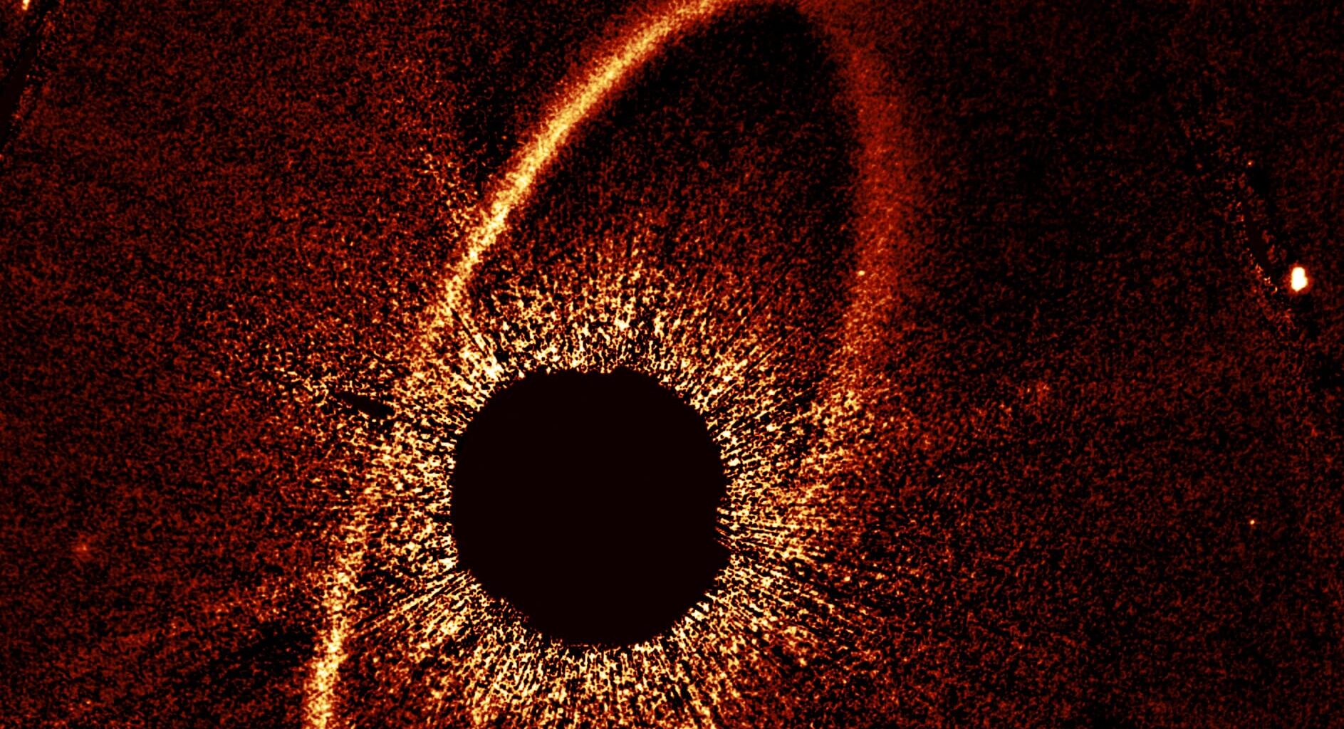 Hubble observeert catastrofale botsing bij ster Fomalhaut
