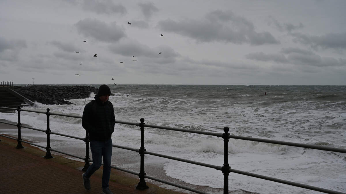 Zondag: stormachtige windstoten tot 80 km/u en regen vanuit het zuiden