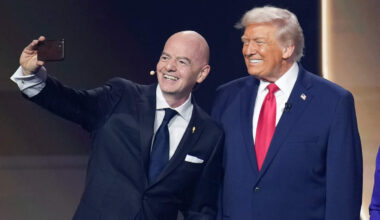 Gianni Infantino en Donald Trump afgelopen vrijdag tijdens de loting voor het WK voetbal.